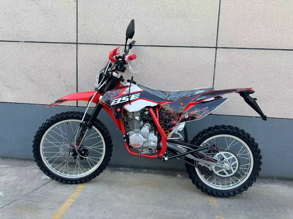 Мотоцикл S2 ENDURO, червоний
