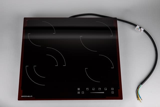 Варильна поверхня GPC 611 B склокераміка, 4 конф. (GRUNHELM)