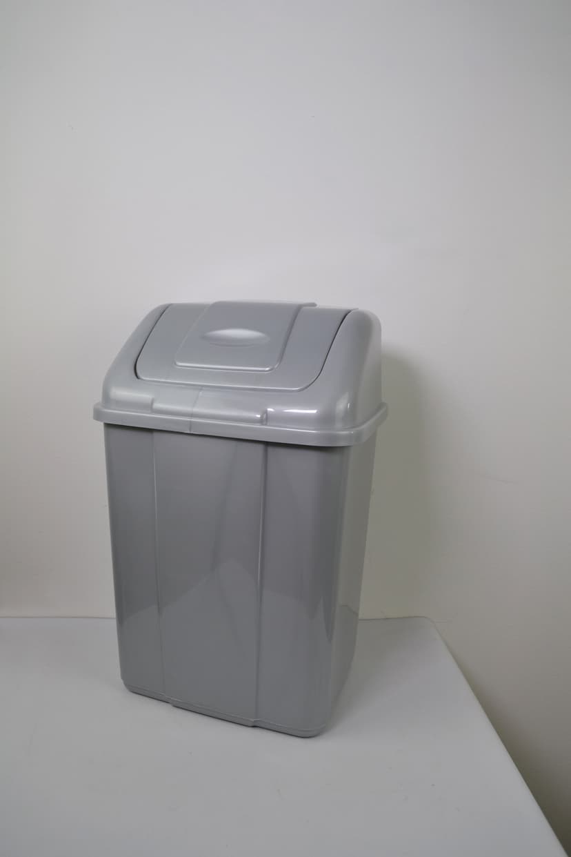 W-1079 Відро для сміття з поворотною кришкою WERK, 9.5л