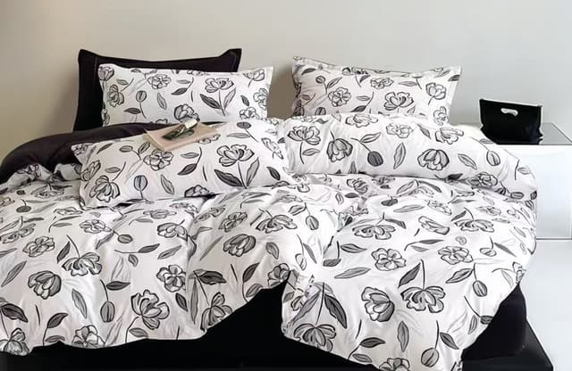 VS-BM1.5-103 Комплект постільної білизни Біла квітка, півтораспальний VERSAILLES, Мікрофібра