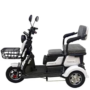 Трицикл акумуляторний FAMILY бiлий (60V/20A) + 5 акумуляторів 12V/20A